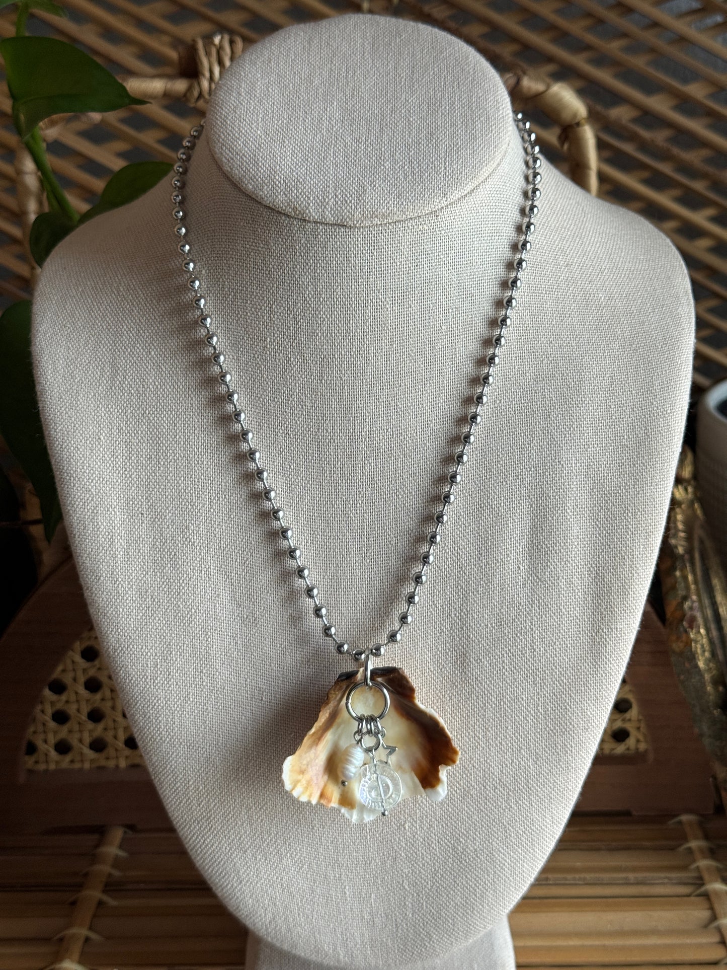 star stack shell necklace