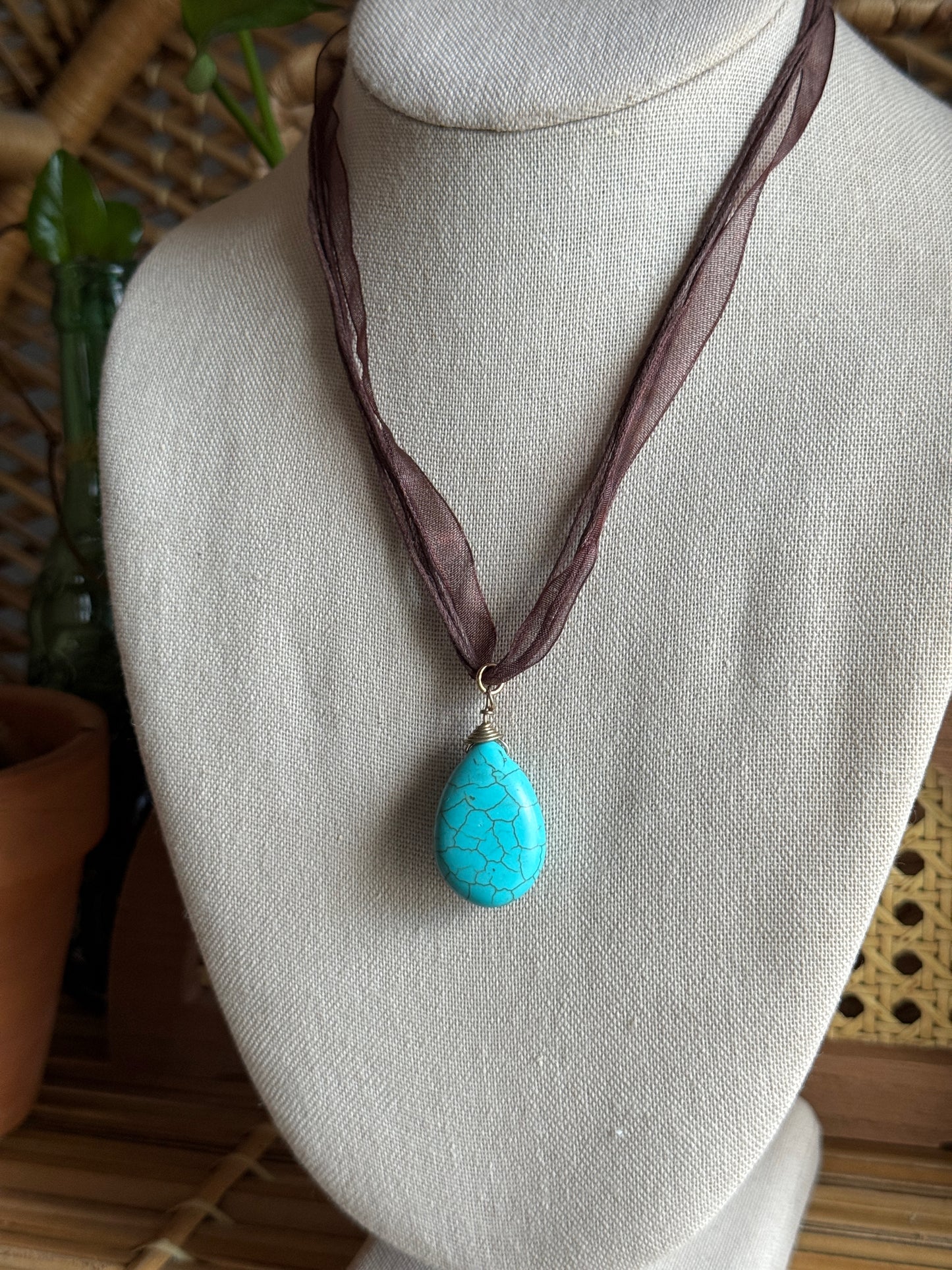 turquoise teardrop ribbon necklacee