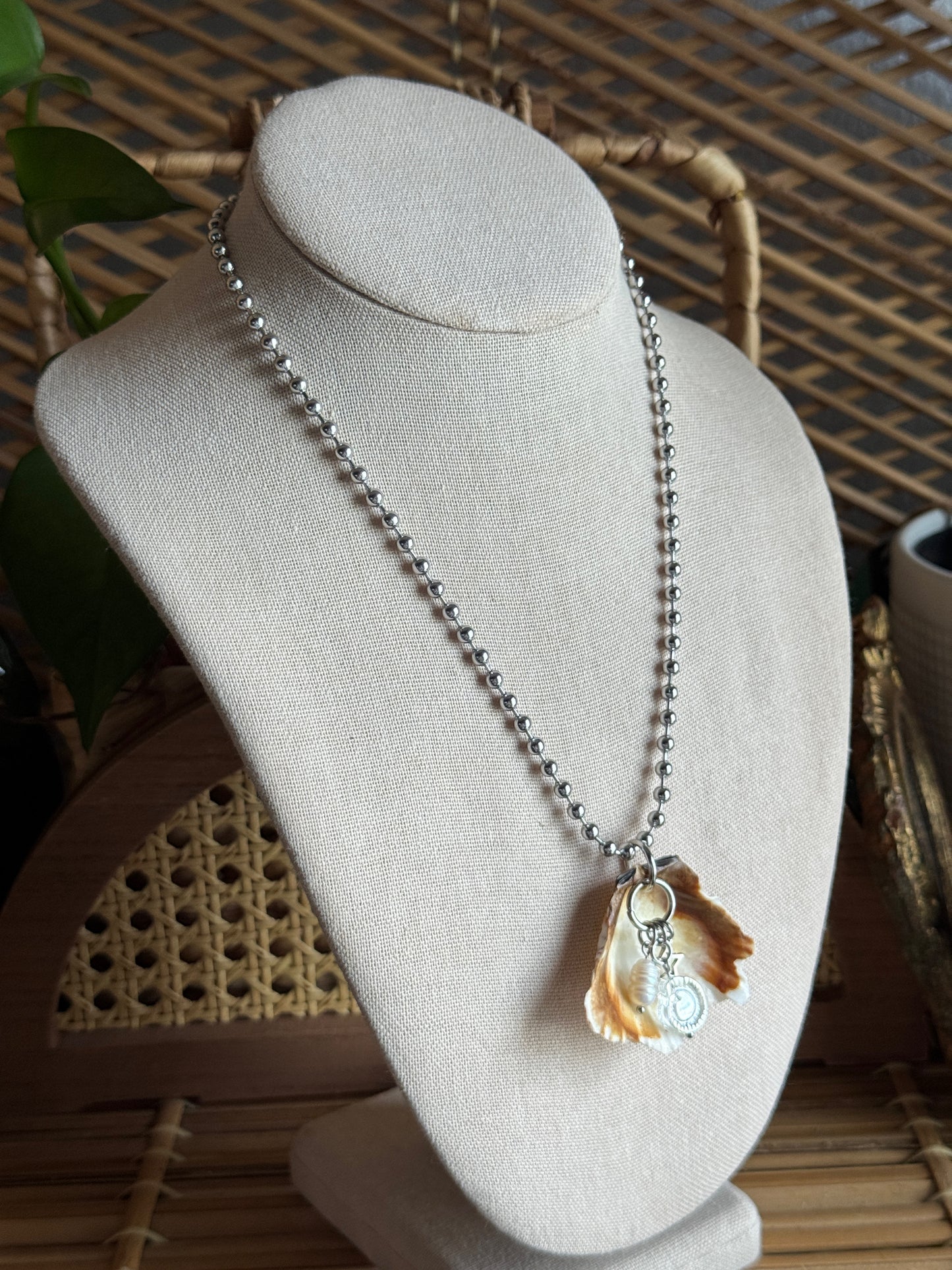 star stack shell necklace