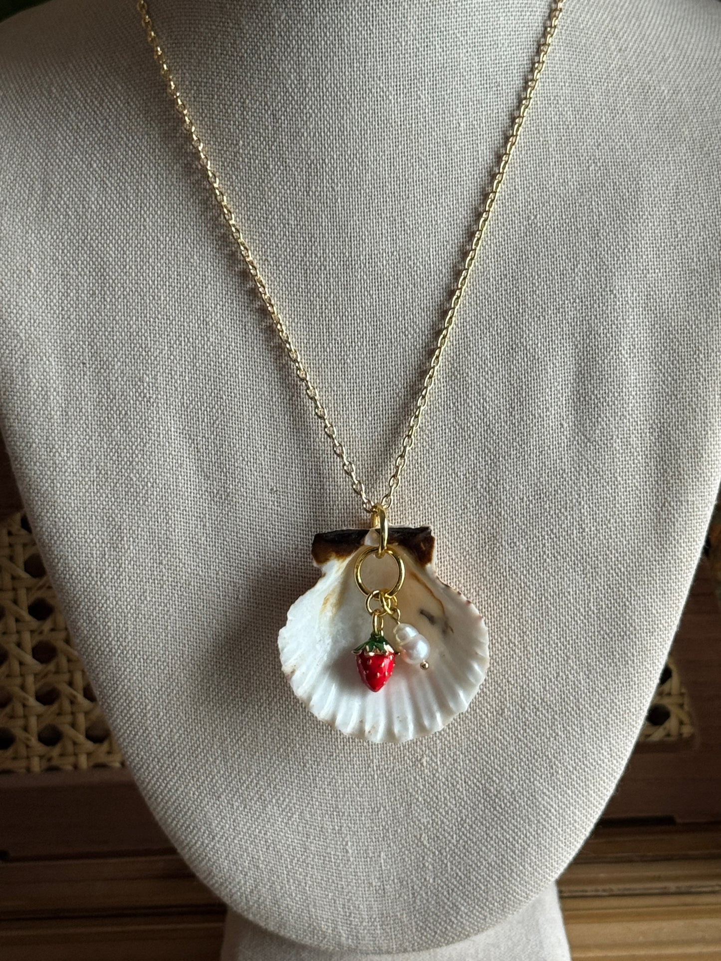 golden berry shell necklace