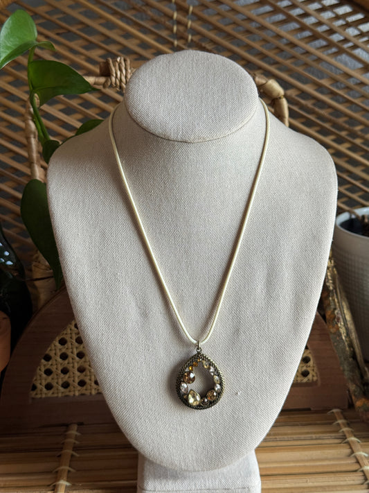 fall stones cord necklace