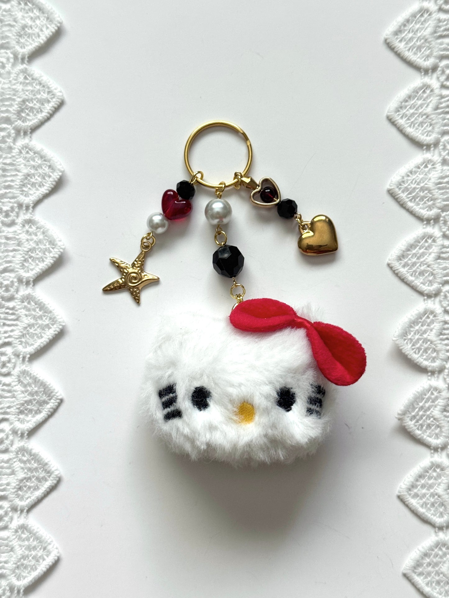 hello kitty gold keychain