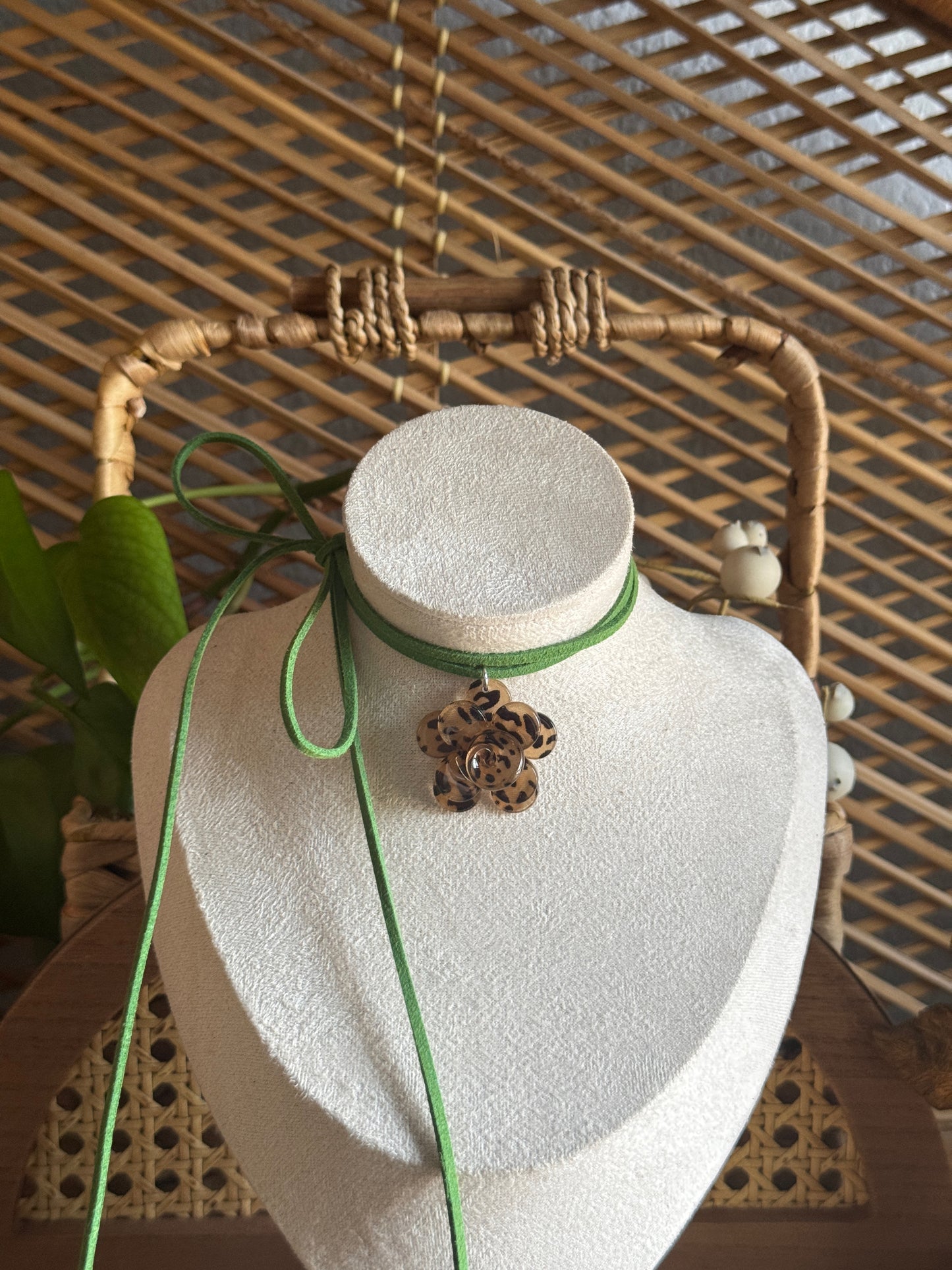 small leopard flower green suede necklace