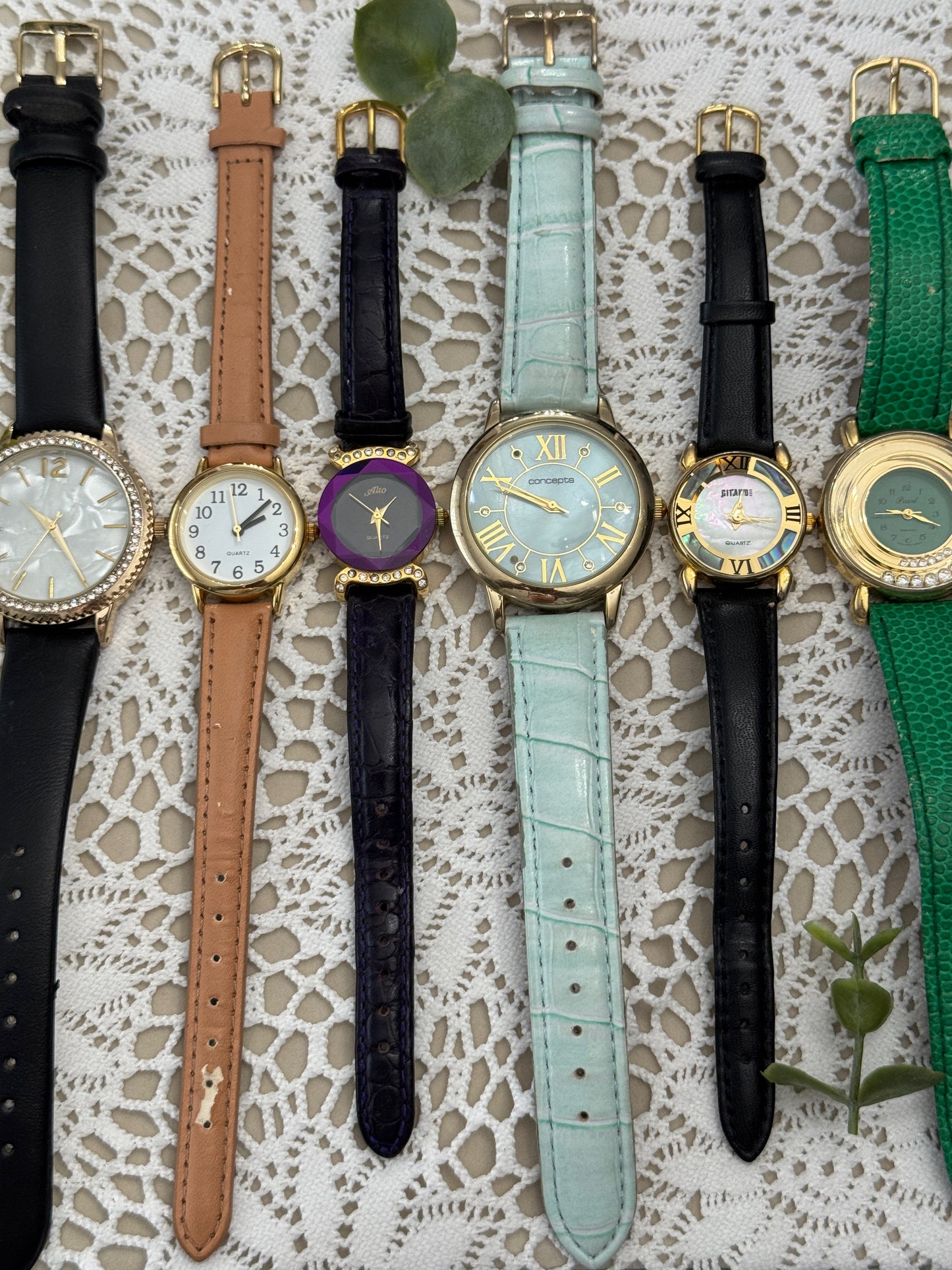 vintage + modern watches #2 scroll down to read descriptions!