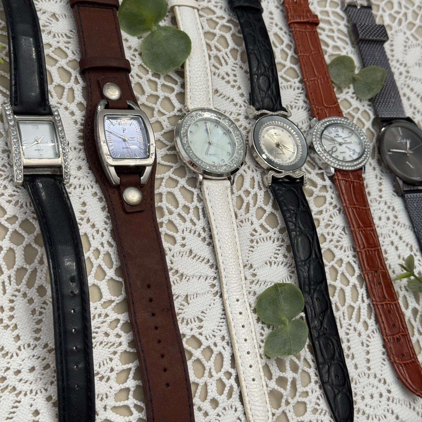 vintage + modern watches #1 scroll down to read descriptions!