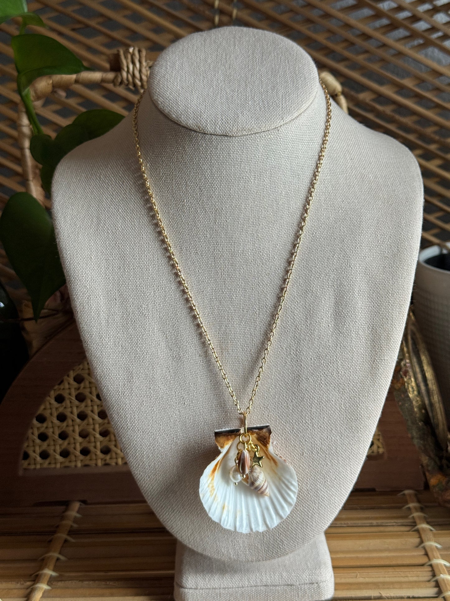 boho shell necklace