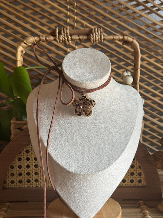 small leopard flower brown suede necklace